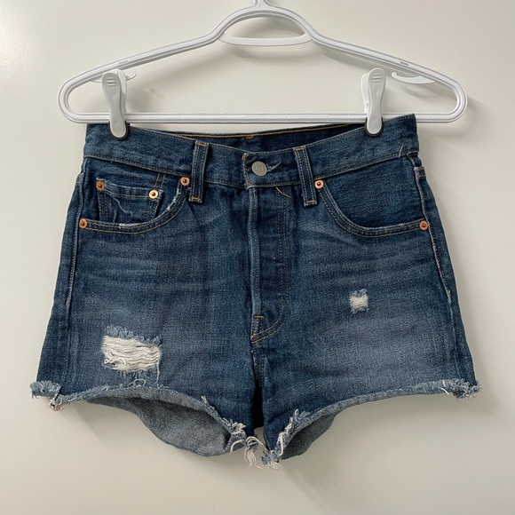 Women’s Levi’s Jean Shorts - Picture 1 of 3